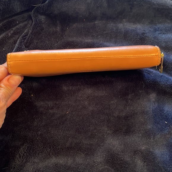 FOSSIL ZIP AROUND WALLET - Picture 4 of 10